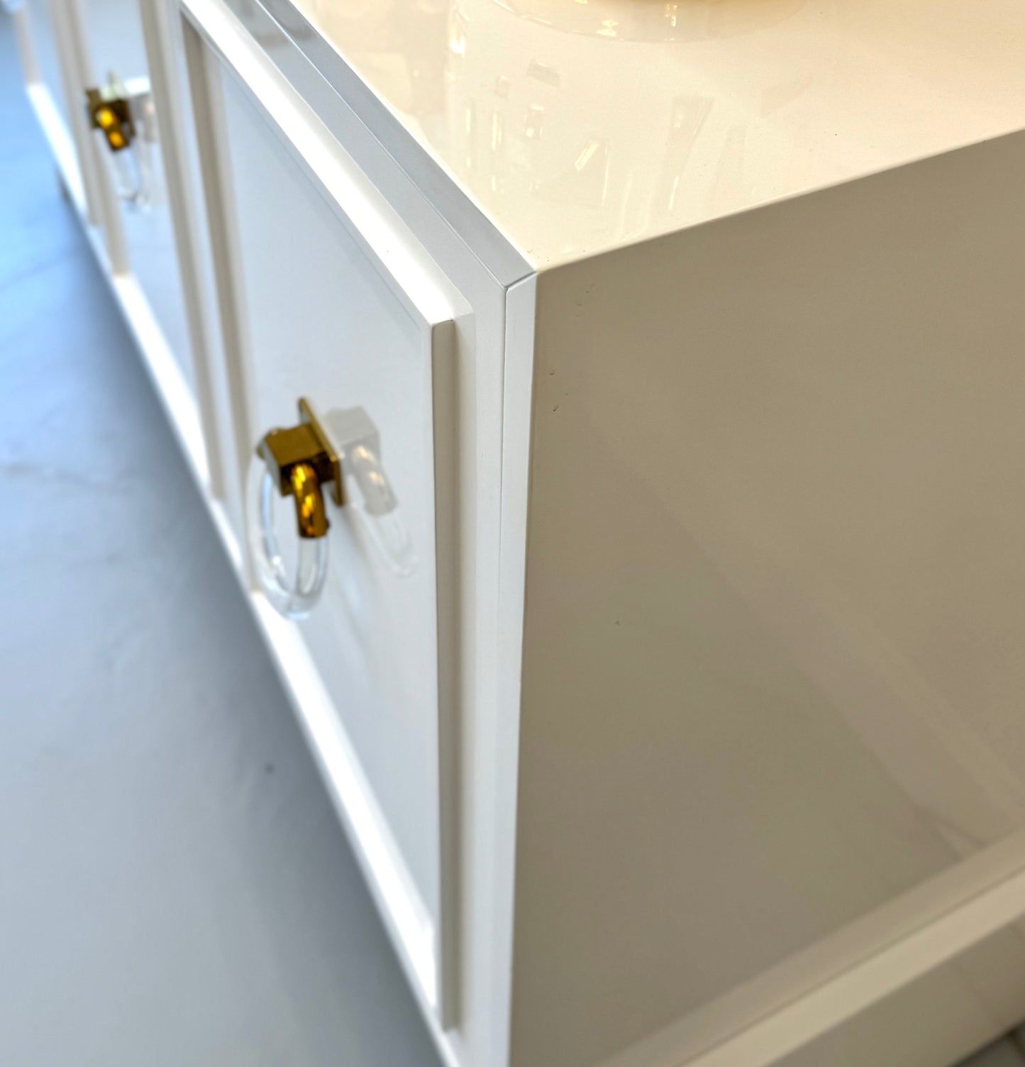 Worlds Away Lyra White Lacquer Cabient